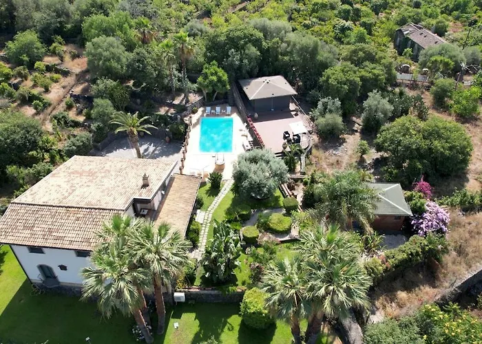 Biddizza 10, Emma 别墅